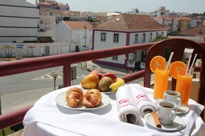 Street view - Hotel Comendador (Bombarral)