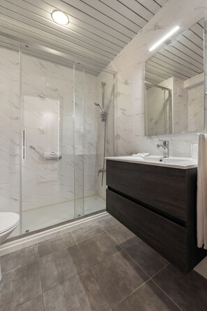 Free toiletries, hair dryer, towels - Hotel Comendador (Bombarral)