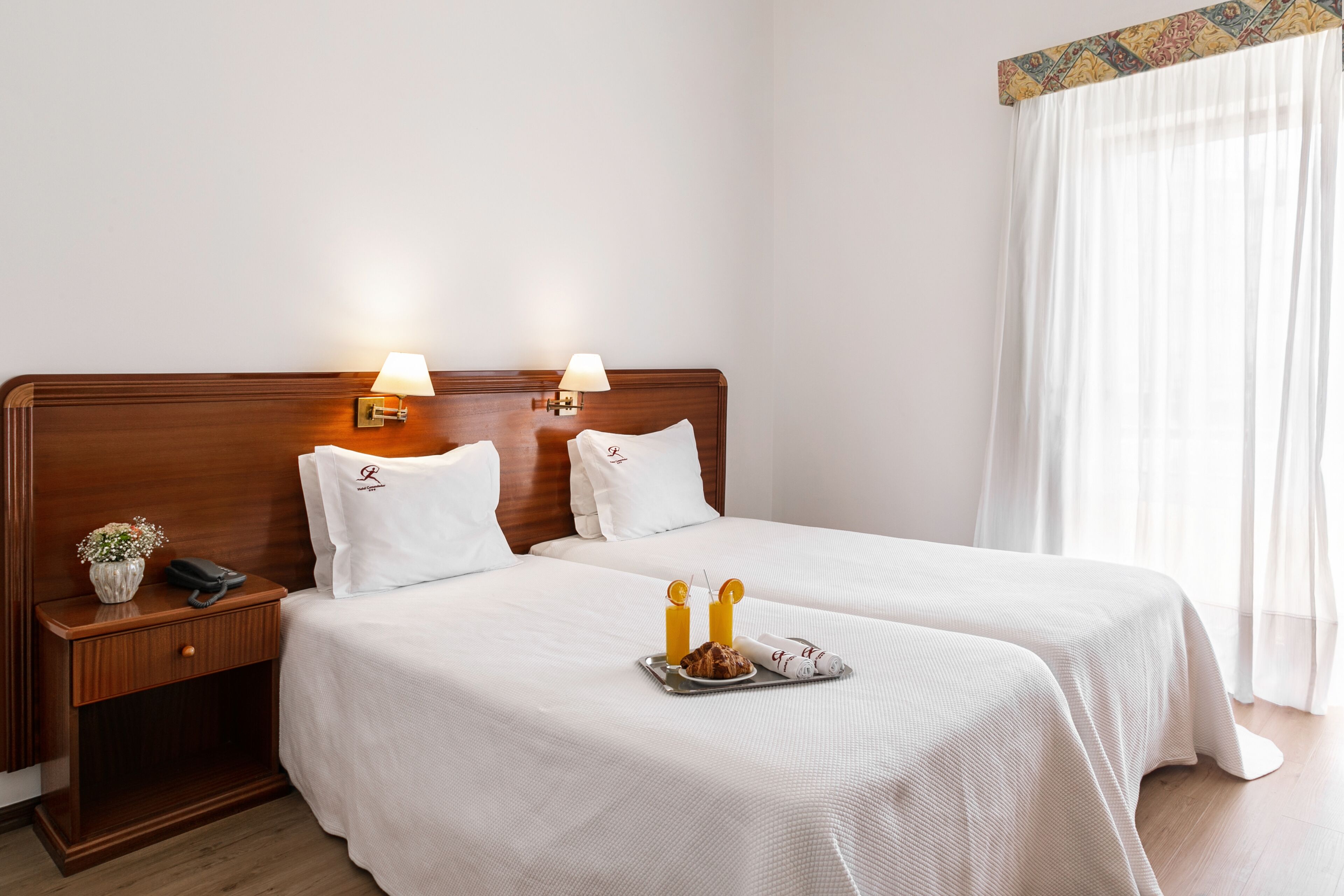 double or twin room | desk, free wifi, bed sheets