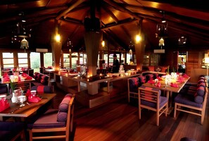 Dining - Gardenia Resort and Spa (Pontianak)