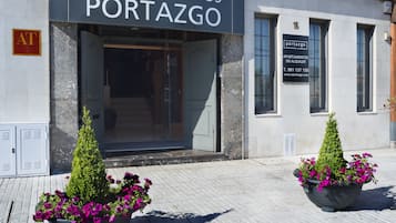 Entrada al alojamiento