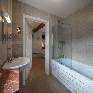 Standard Double or Twin Room, Ensuite, Ground Floor | Bathroom - East Hook Farm & Country House (Haverfordwest)