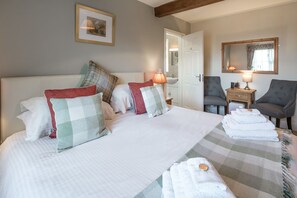 Standard Double or Twin Room, Ensuite, Ground Floor - East Hook Farm & Country House (Haverfordwest)