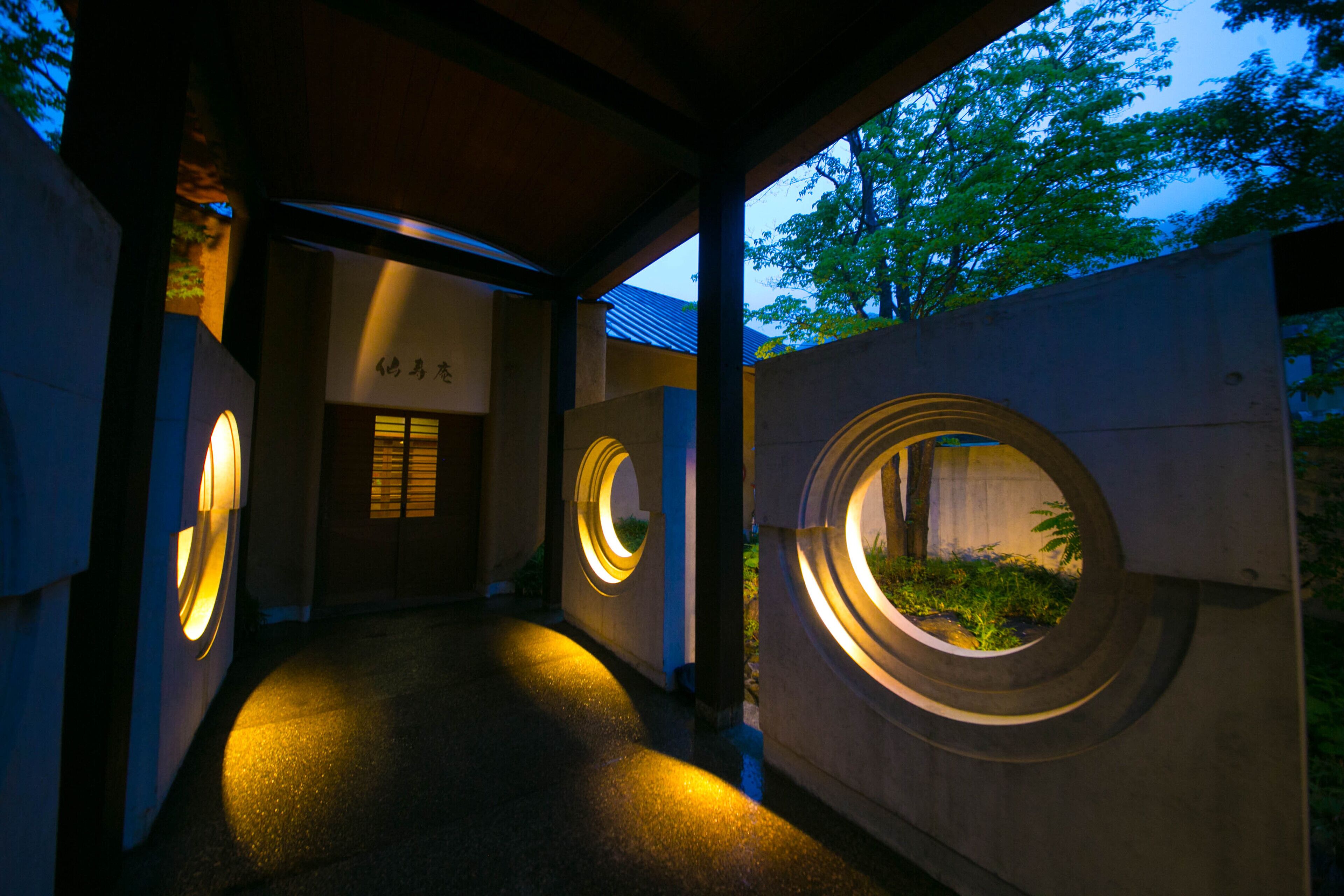 숙박 시설 정면