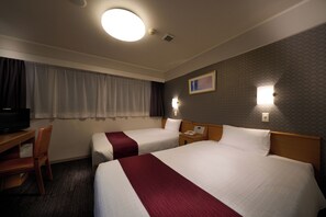 Down duvets, desk, blackout curtains, iron/ironing board (on request) - Hotel Hokke Club Fukuoka (Fukuoka)