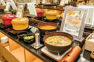 每日供应自助式早餐（每人 JPY 1980）