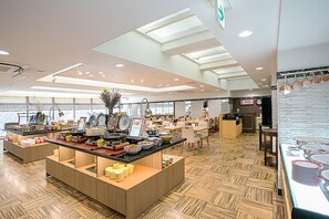 Petit déjeuner servi sur place