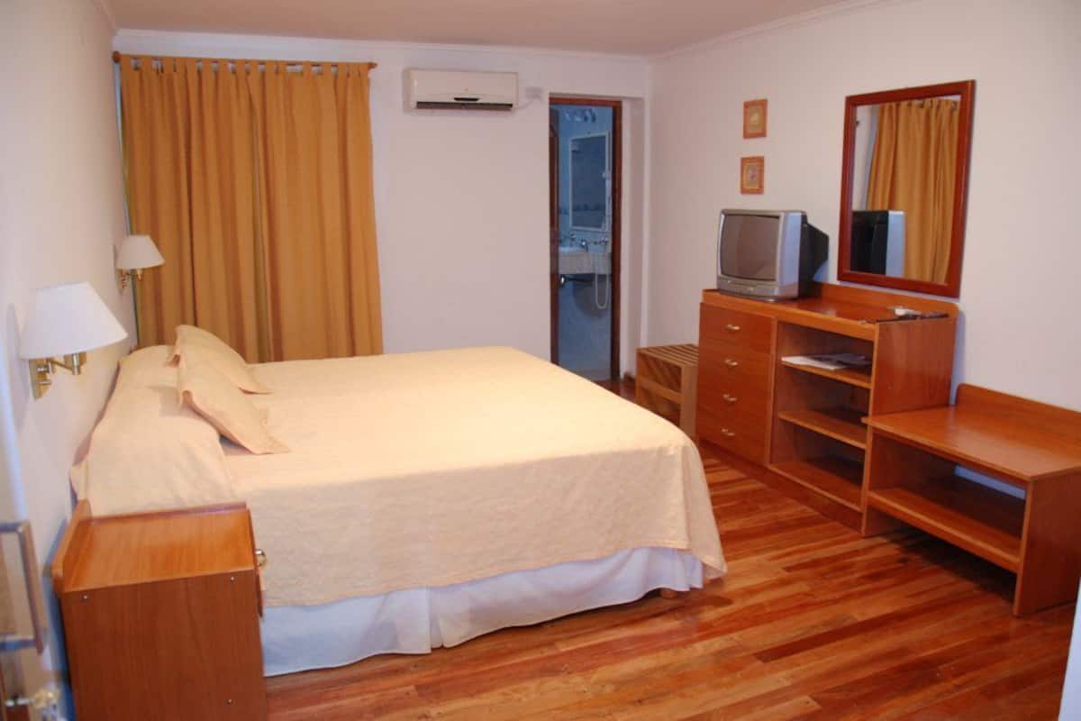 Rollaway beds, WiFi (free)
