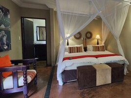 Caja de seguridad en la habitación y decoración personalizada 