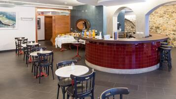 Dagelijks uitgebreid ontbijt (EUR 10.00 per persoon)