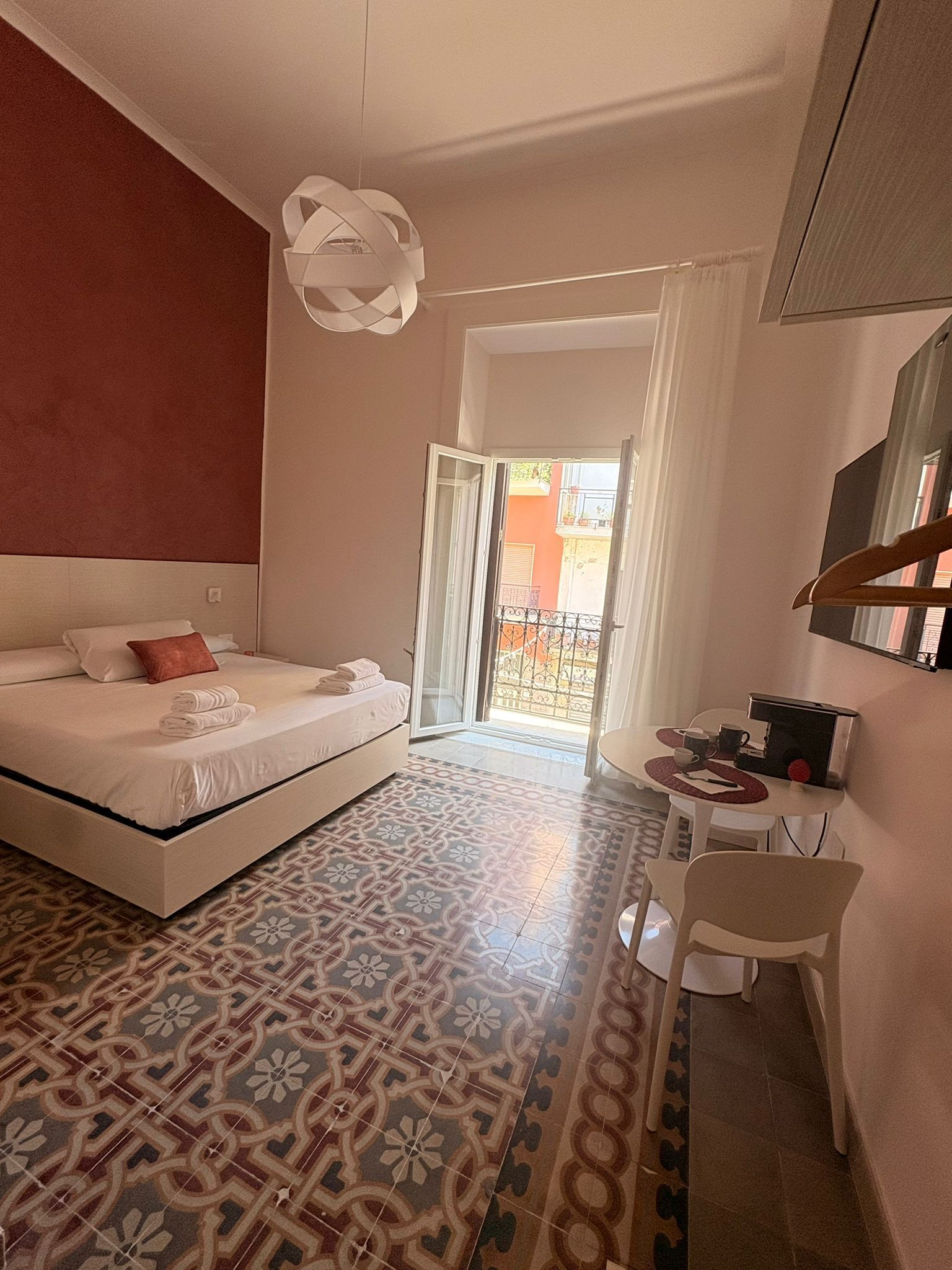 Standard Room, Private Bathroom | Minibar, desk, free WiFi, bed sheets