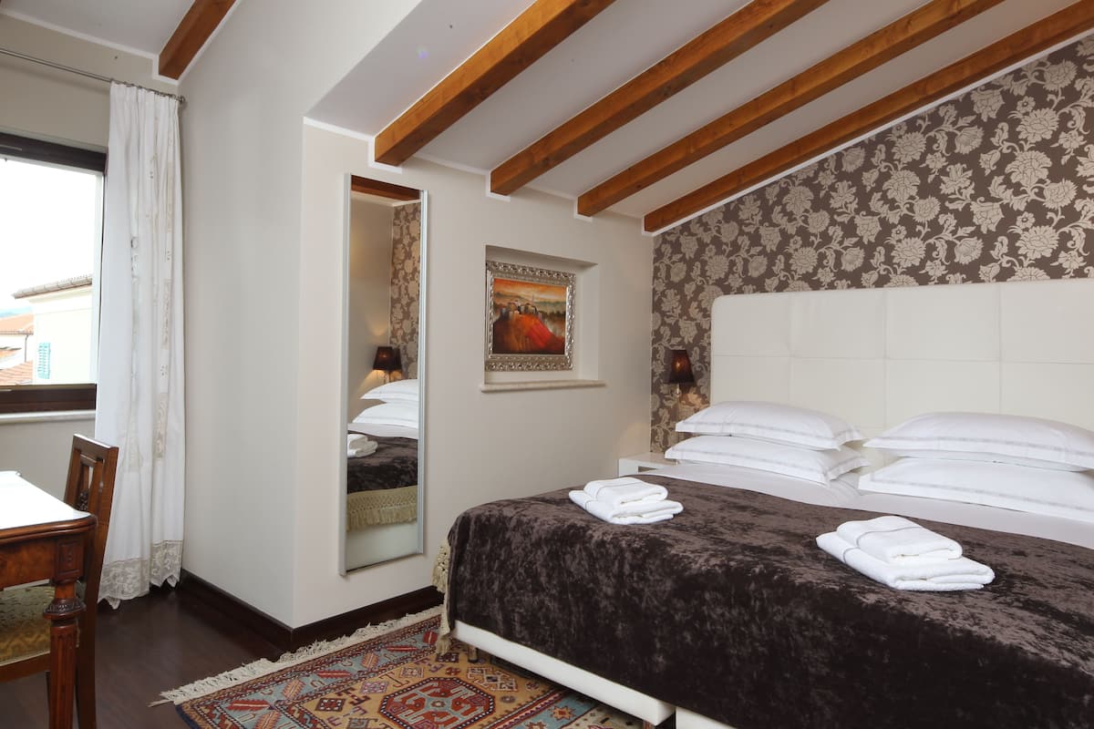 Comfort-Doppel- oder -Zweibettzimmer