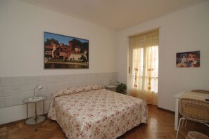 Desk, free rollaway beds, free WiFi - B&B Principe Tommaso (Turin)