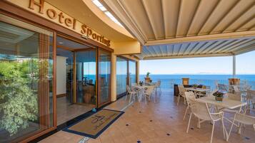 Ingresso della struttura