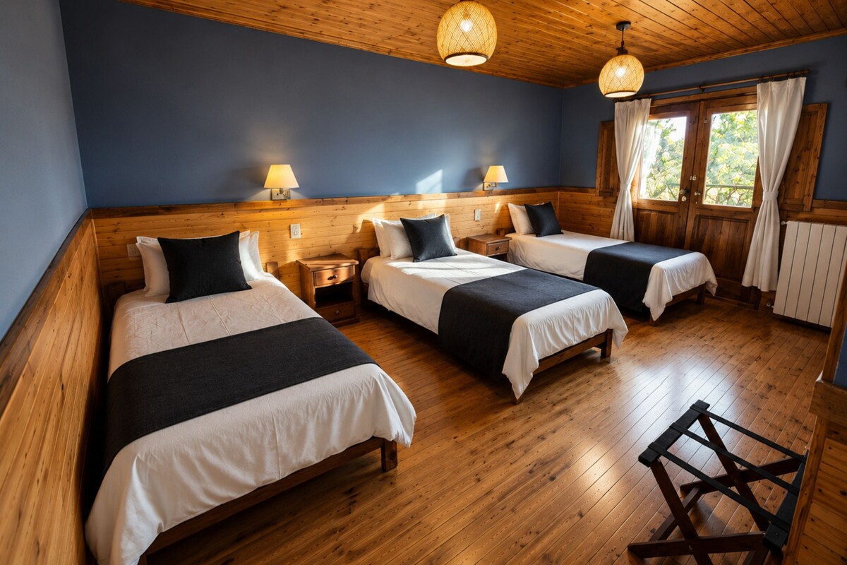Classic Triple Room | Gebar bulu kapas, Wi-fi percuma, cadar katil 