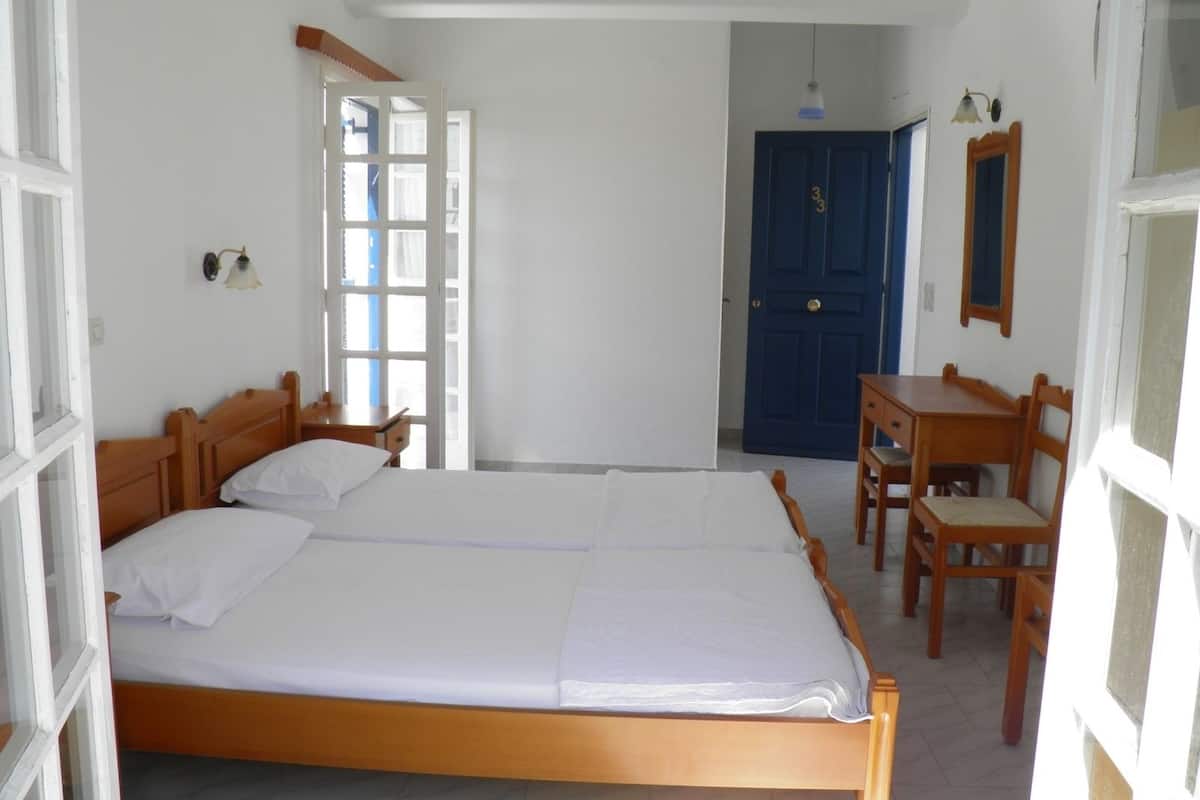 Desk, laptop workspace, free cots/infant beds, free WiFi
