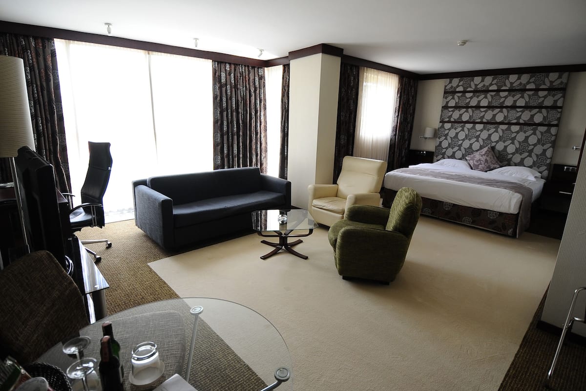 Premium bedding, memory foam beds, minibar, in-room safe