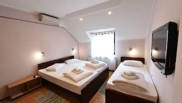 Egyptian cotton sheets, desk, blackout drapes, soundproofing