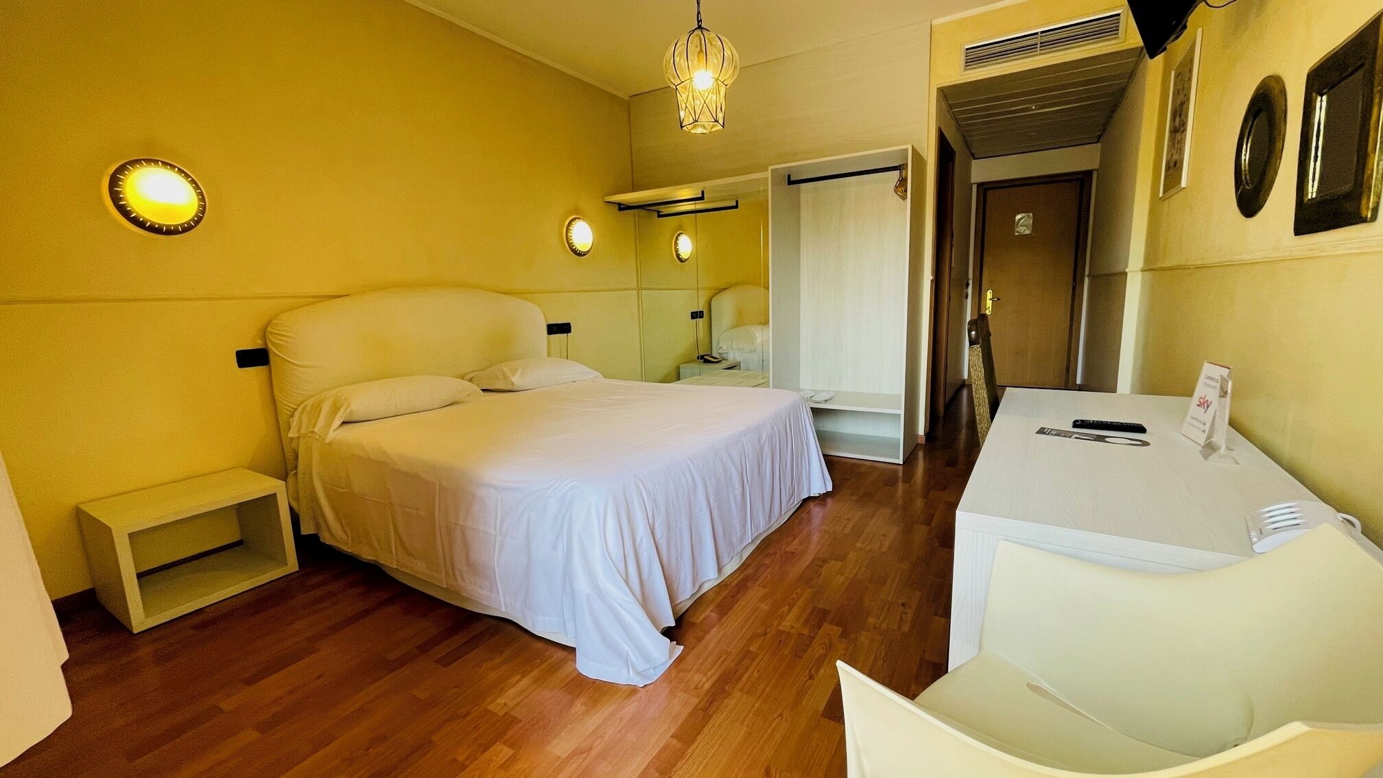 In-room safe, desk, blackout drapes, free WiFi