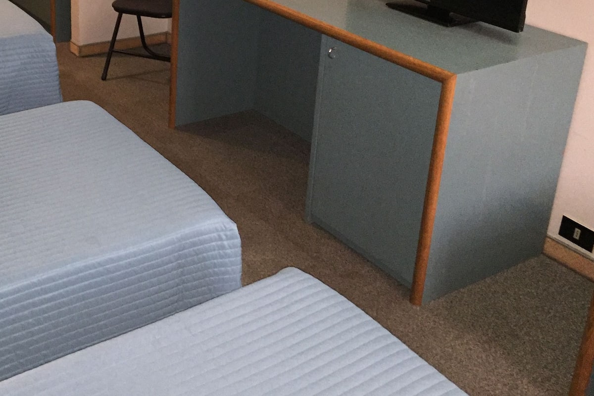 Triple Room | In-room safe, desk, blackout curtains, free WiFi