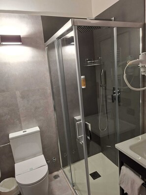 In-room safe, desk, blackout drapes, free WiFi - Orzihotel (Orzivecchi)