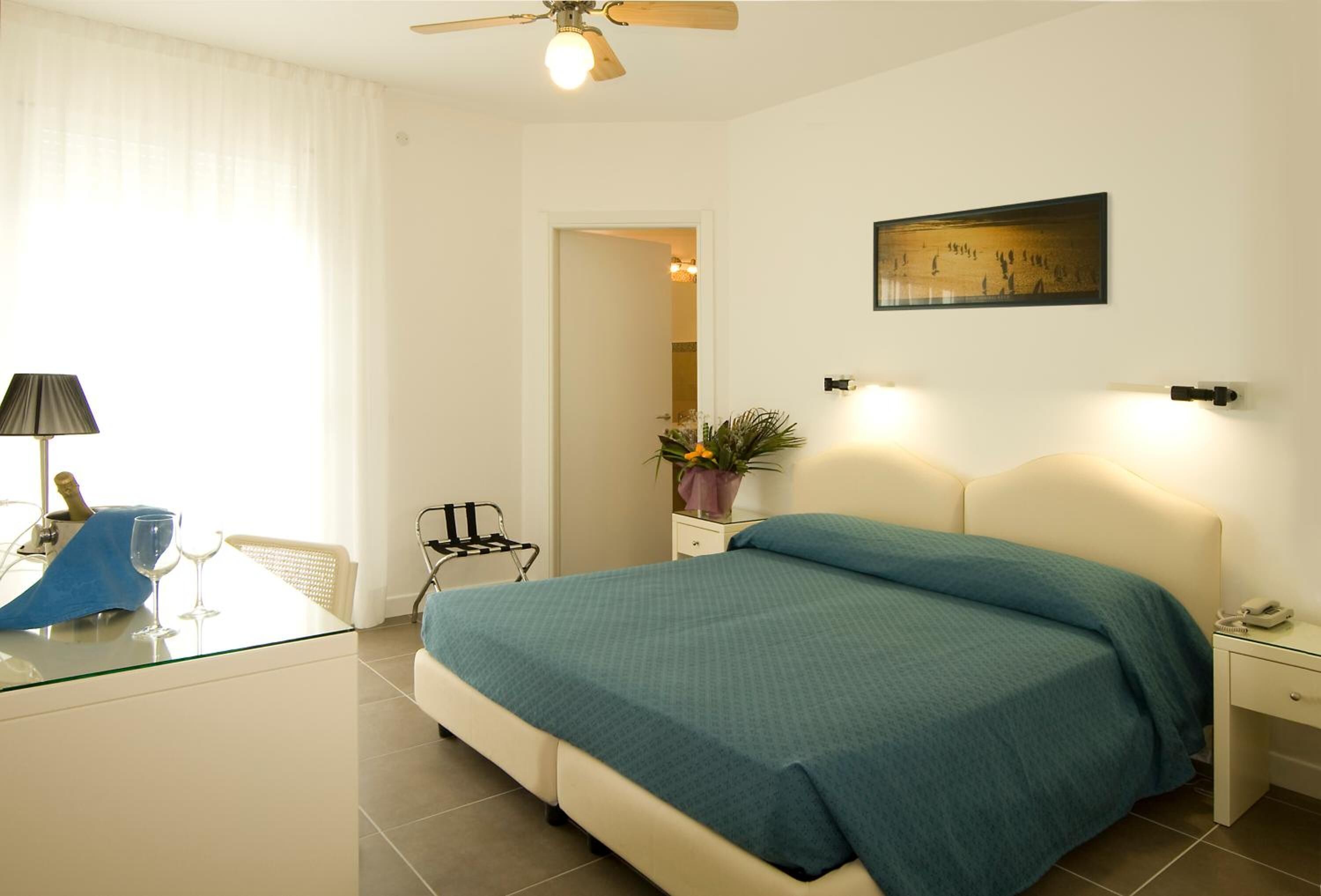 standard double room, terrace | minibar, in-room safe, desk, free wifi