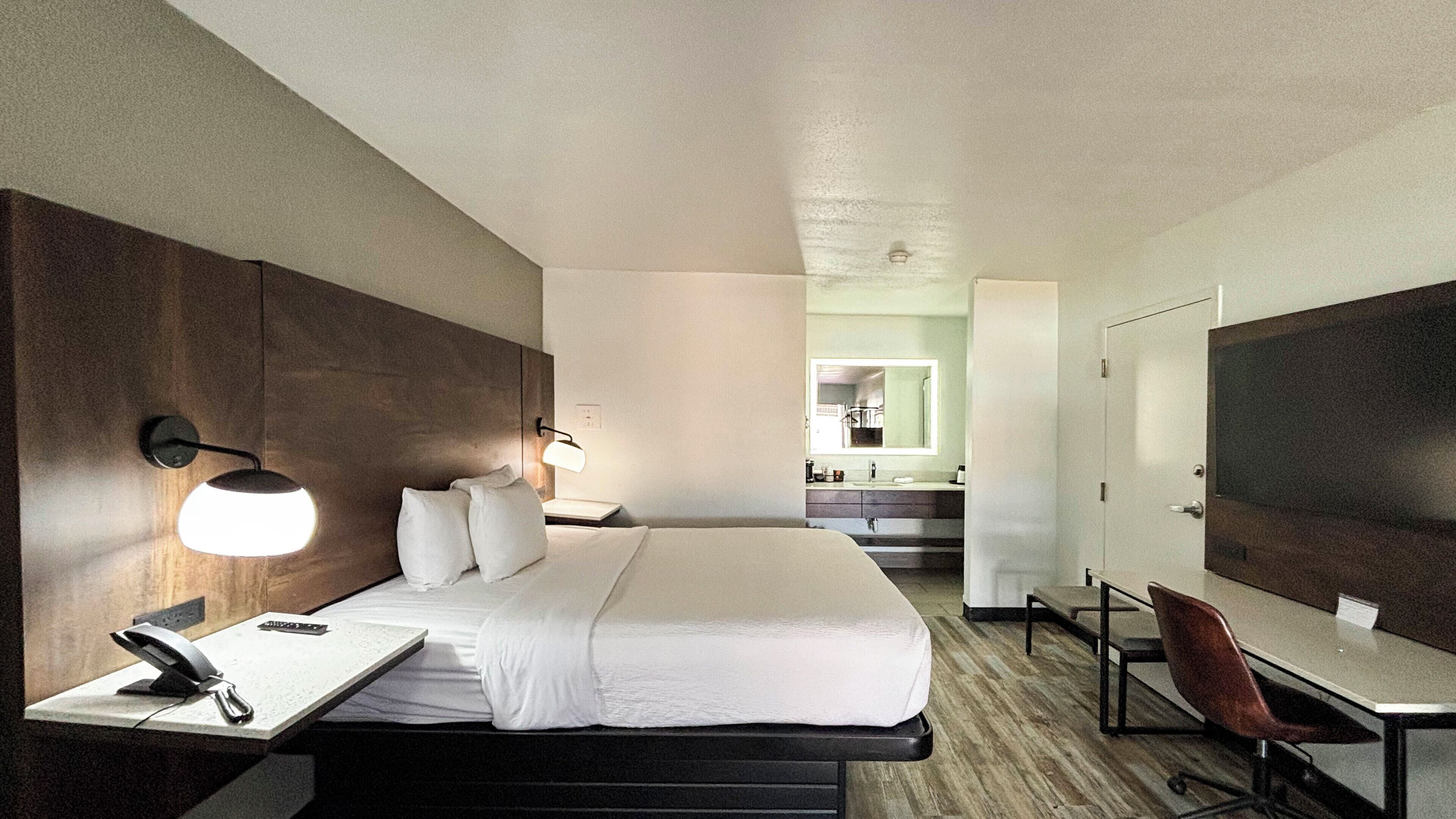 Room, 1 King Bed, Roll-in Shower, Refrigerator & Microwave (Mobility, Non-Smoking)