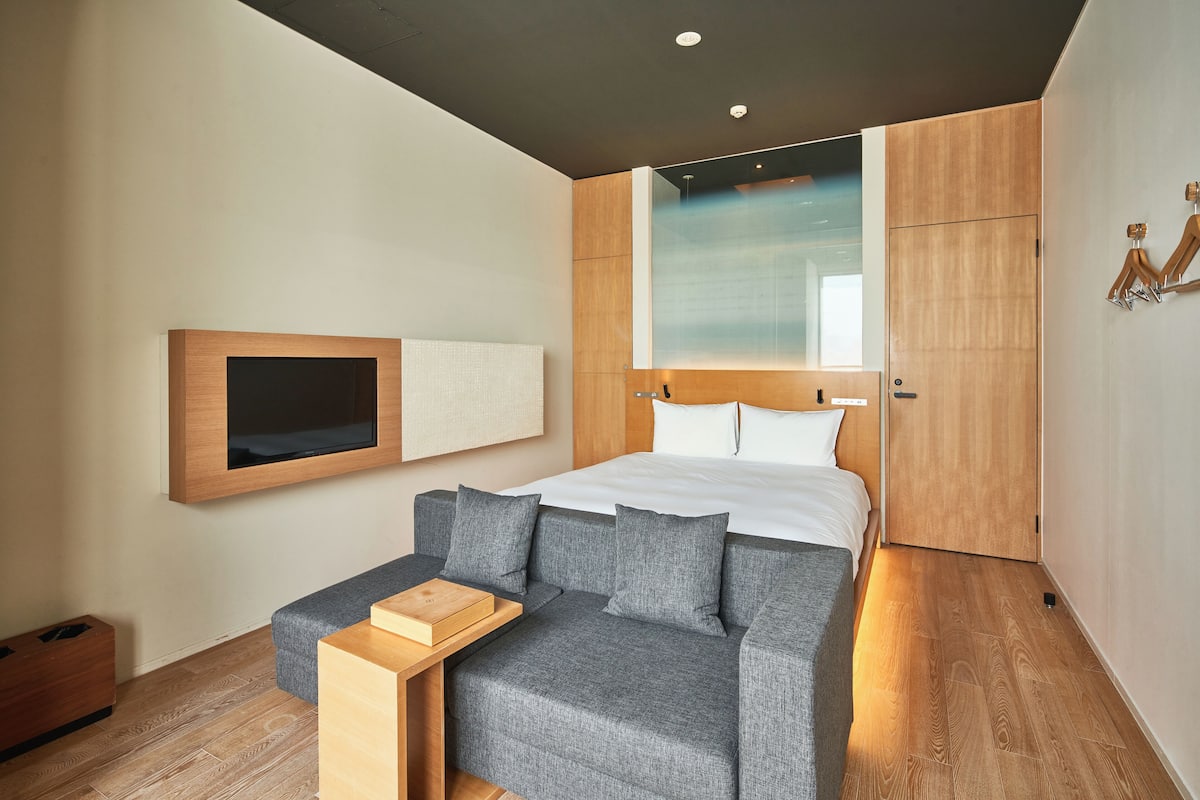 Double Room Annex Building | Premium bedding, down comforters, memory foam beds, in-room safe