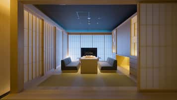 Junior-Suite, Nichtraucher (Main Building) | 1 Schlafzimmer, hochwertige Bettwaren, Daunenbettdecken