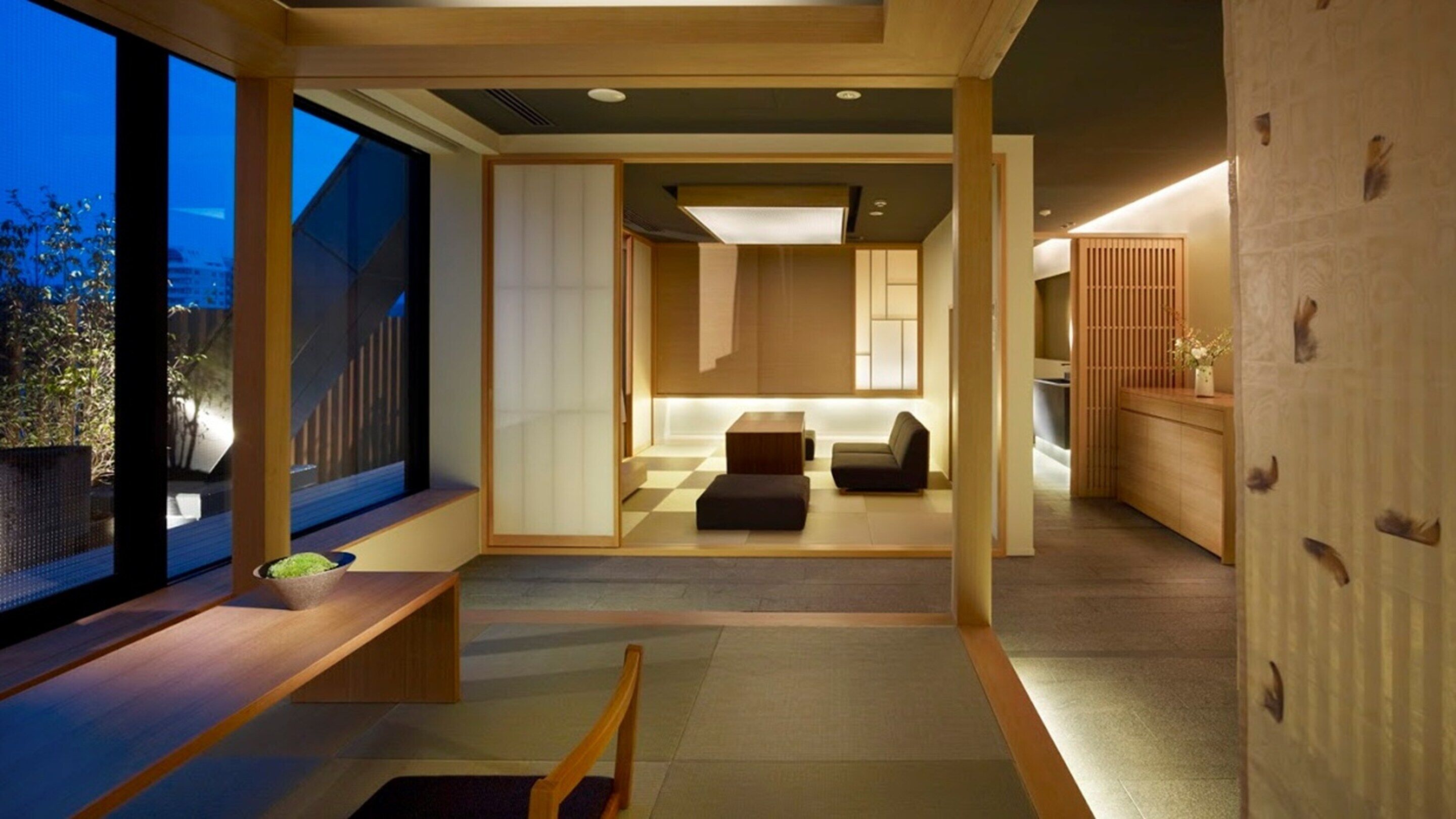 Suite, Annex