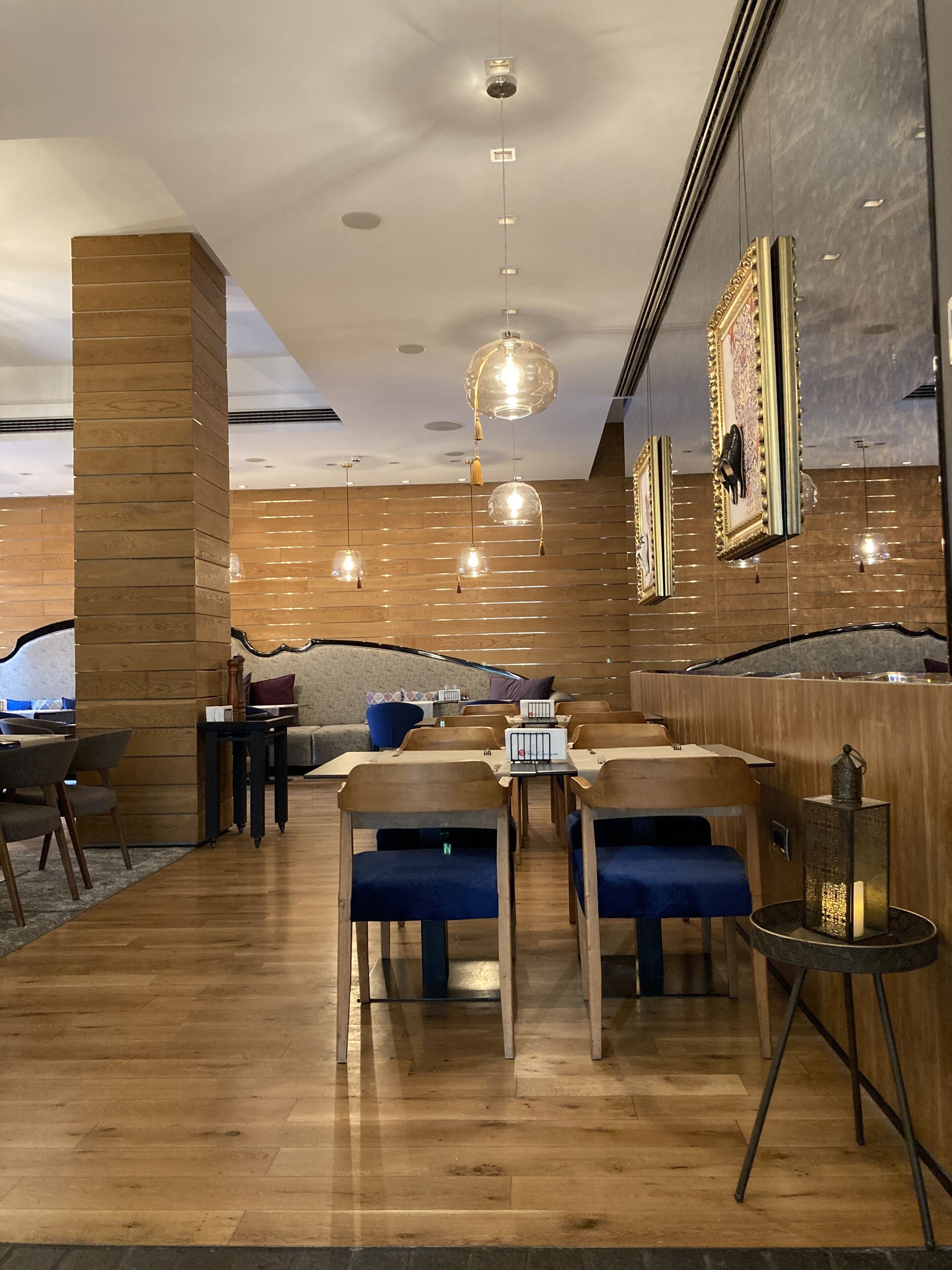 breakfast, lunch and dinner served