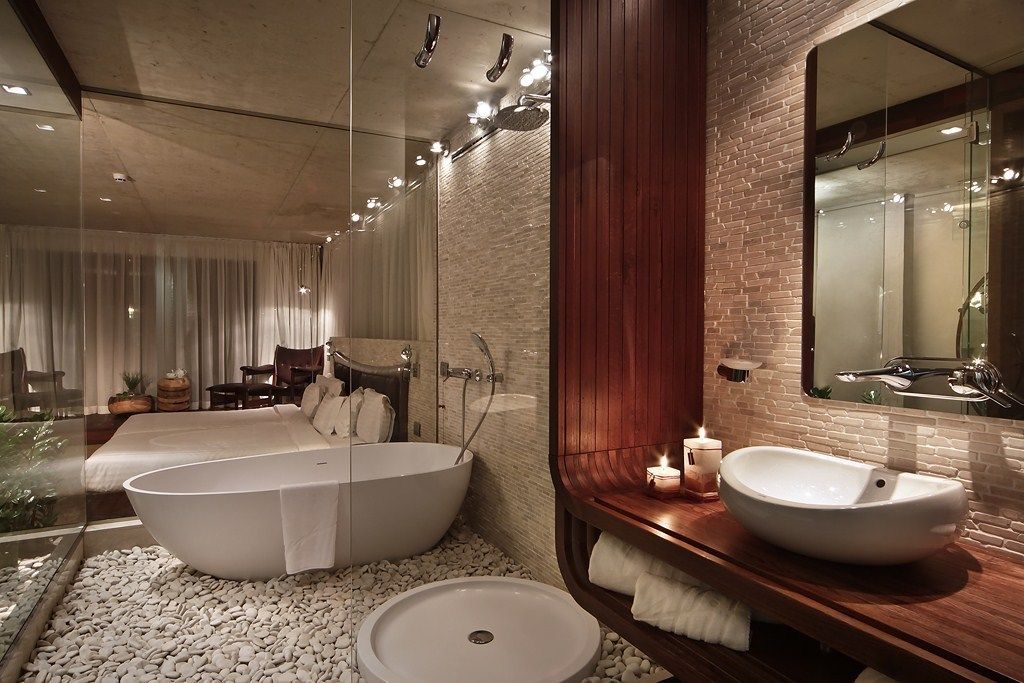 exclusive room | deep-soaking bathtub
