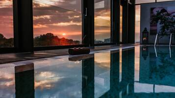 Indoor pool, pool loungers