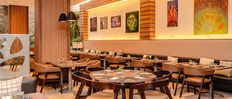 Breakfast, lunch, dinner served; Peruvian cuisine