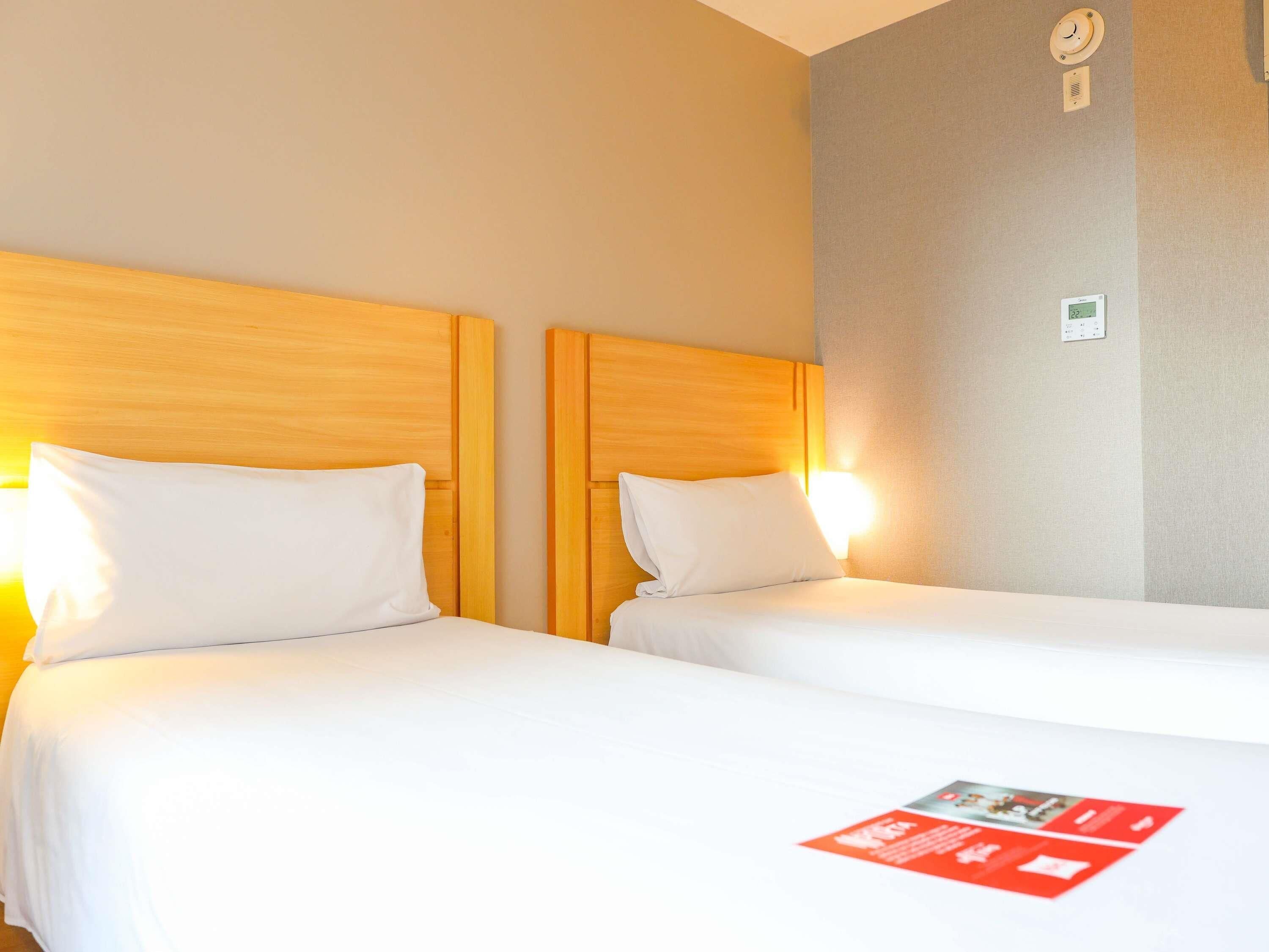 In-room safe, desk, soundproofing, iron/ironing board