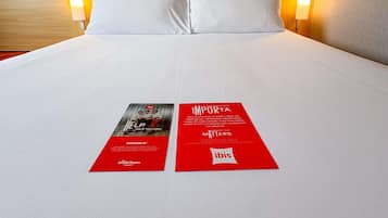 Standard Room, 1 Double Bed, Accessible | In-room safe, desk, soundproofing, iron/ironing board