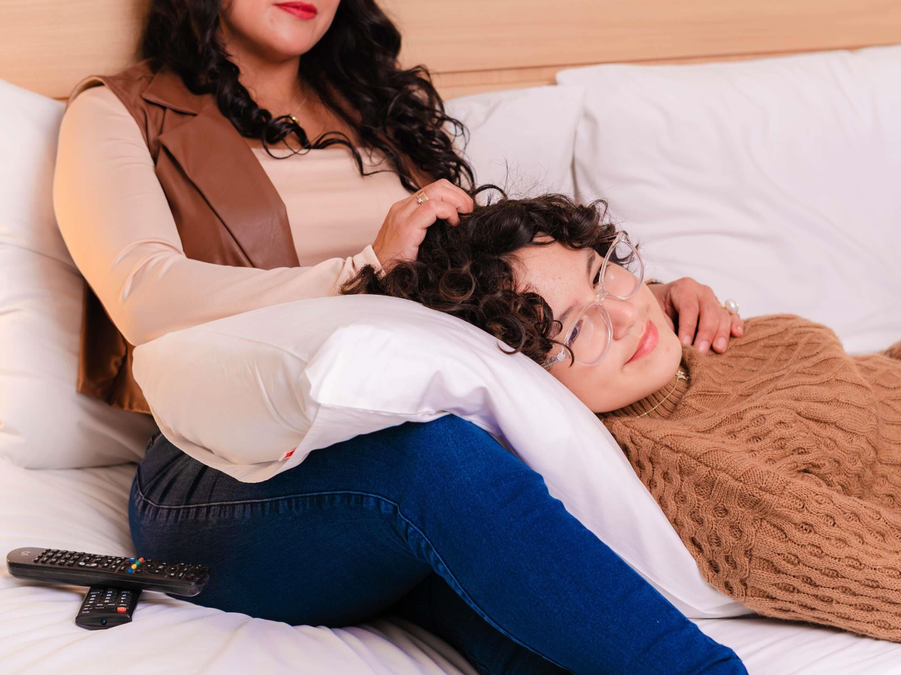 standard room, 1 double bed | in-room safe, desk, soundproofing, iron/ironing board