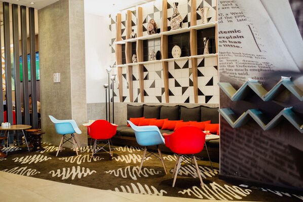 Breakfast, lunch and dinner served - ibis Larco Miraflores (Lima)