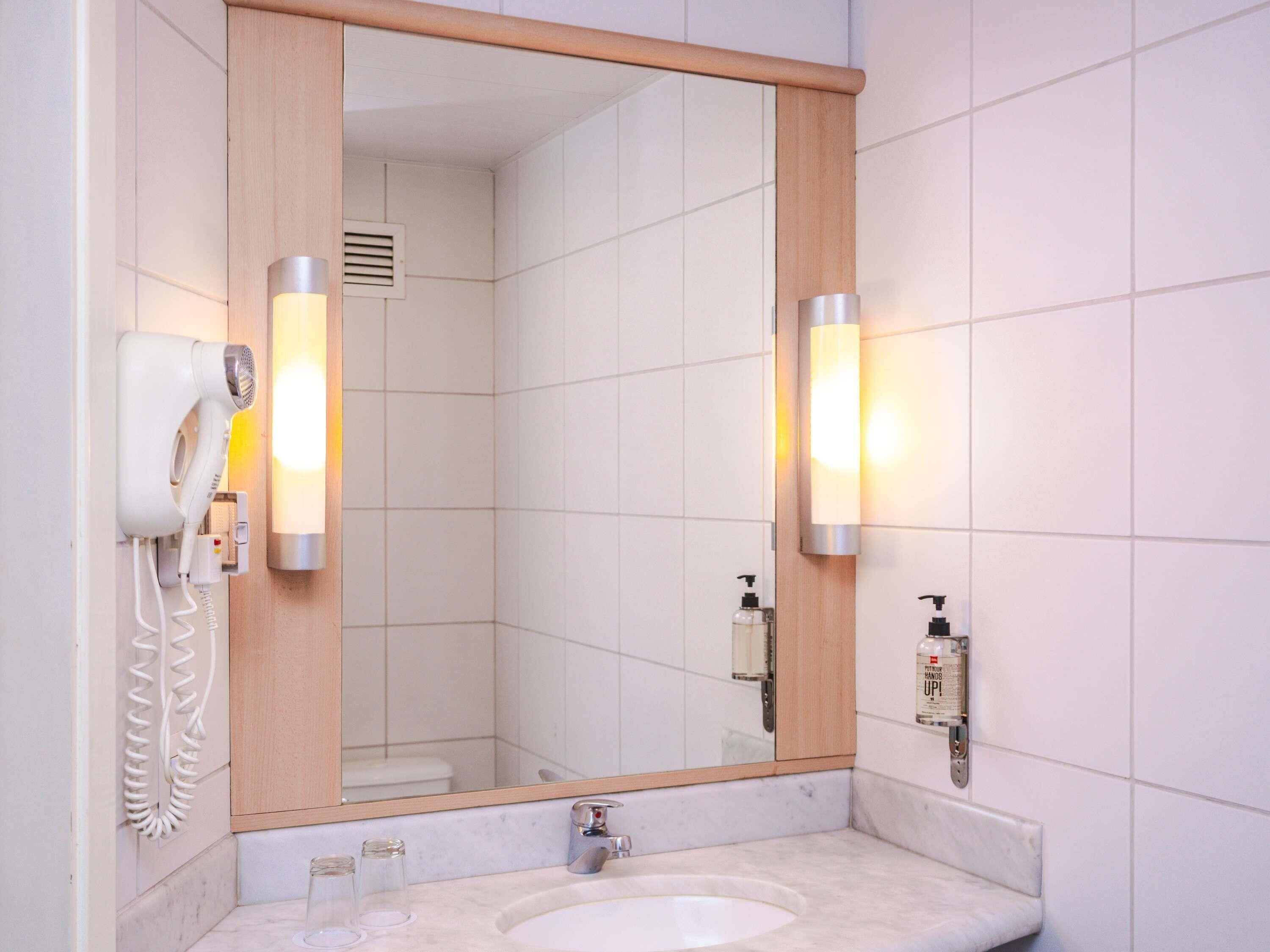 standard room, 2 single beds | in-room safe, desk, soundproofing, iron/ironing board