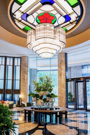Exterior - Yuexiu Hotel Guangzhou,Curio Collection by Hilton (Guangzhou)