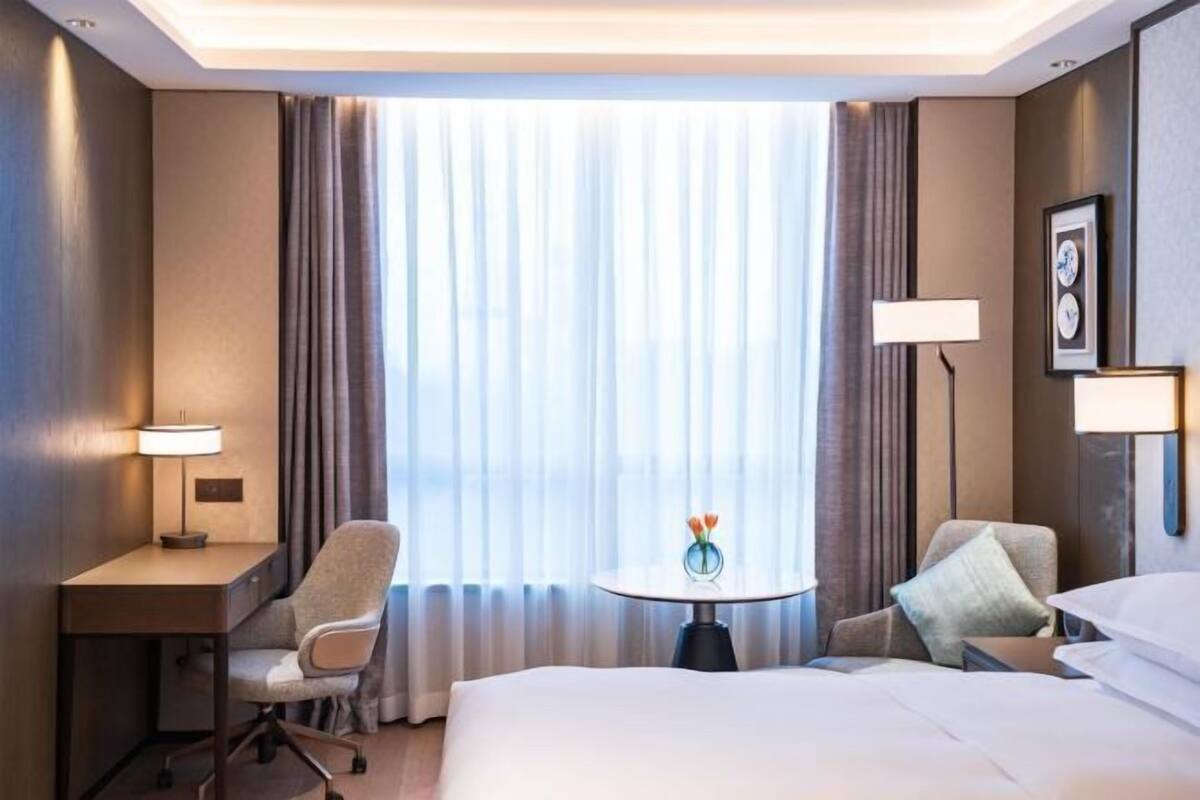 1 bedroom, minibar, in-room safe, individually decorated
