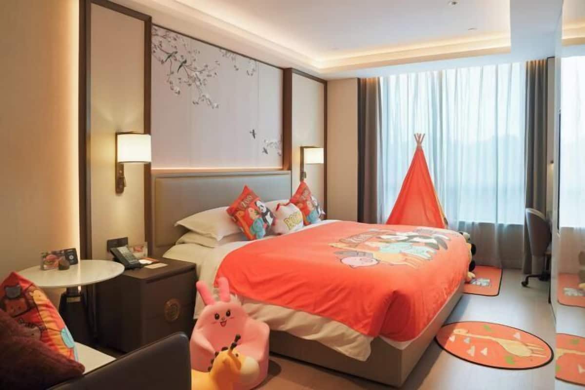 1 bedroom, minibar, in-room safe, individually decorated