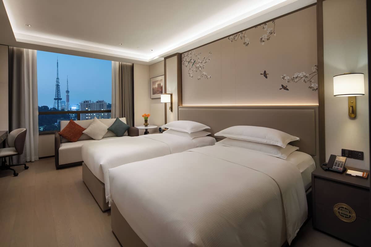Room, 2 Single Beds | City view