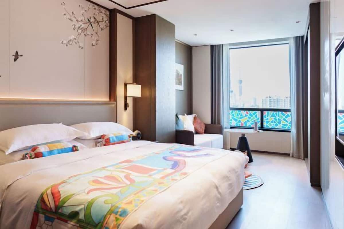 1 bedroom, minibar, in-room safe, individually decorated