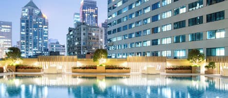 Seasonal outdoor pool