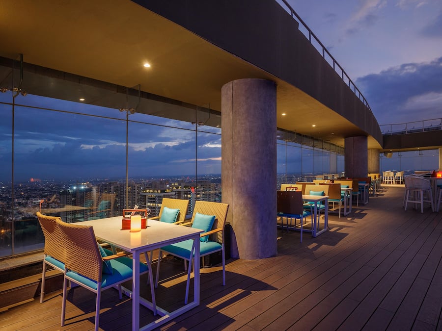 Breakfast, lunch and dinner served