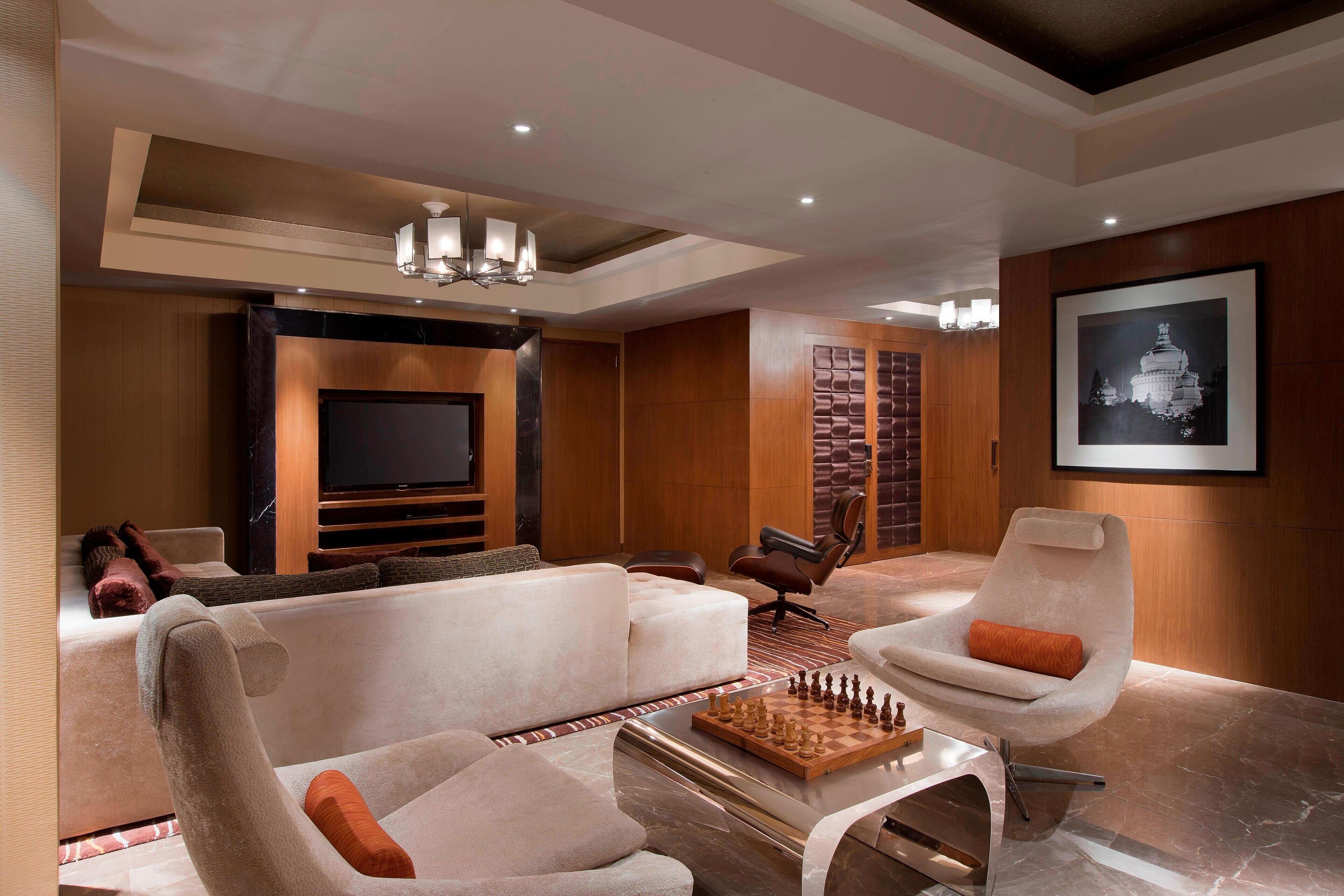 presidential suite, 1 bedroom, non smoking | living room | 37-inch lcd tv with cable channels, tv, dvd player