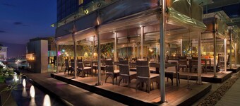 Sheraton Grand Bangalore Hotel at Brigade Gateway