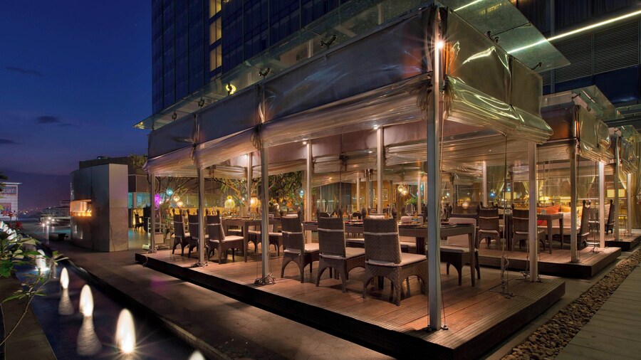 Sheraton Grand Bangalore Hotel at Brigade Gateway