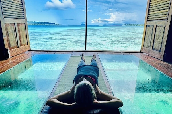 Hot tub, body treatments, aromatherapy, hot stone massages